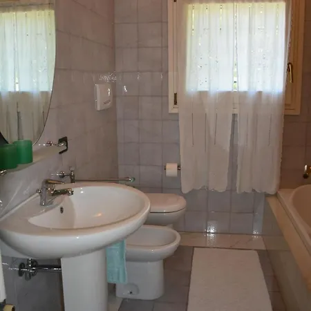 Sleeps 9 Pool Air Con Wifi فيلة *